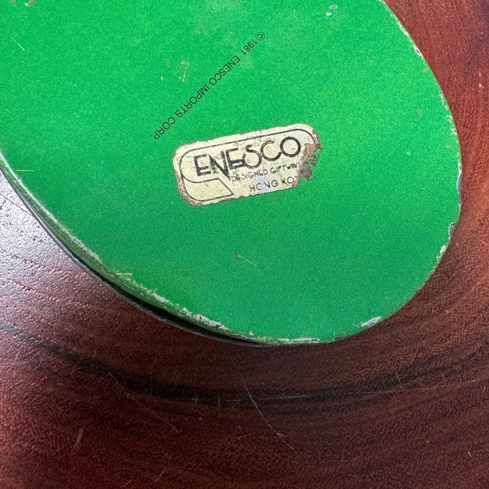 Vintage 1981 Enesco Easter Bunny Small Oval Metal Tin Trinket Box Green 3.5 Inch